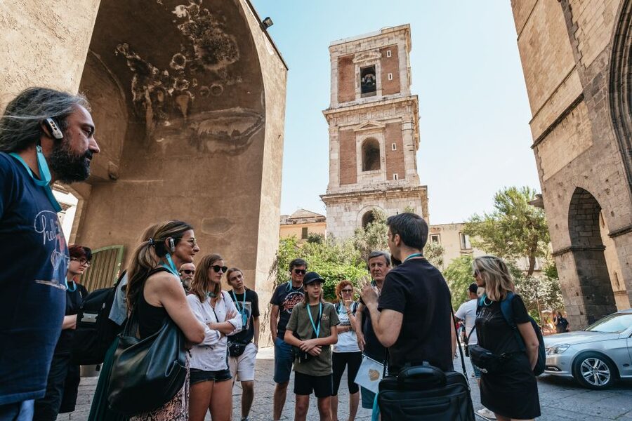 Naples: Downtown Tour with Veiled Christ & St Clare Tickets - Piazza del Gesù Nuovo and the first churches