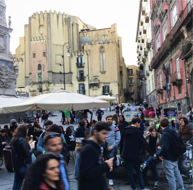 Naples: Guided Pub Crawl in the Old Town - Games that get strangers talking