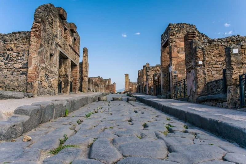 Naples or Sorrento: Full-Day Pompeii and Mount Vesuvius Tour - Reaching the Vesuvius trailhead at 1,000 meters