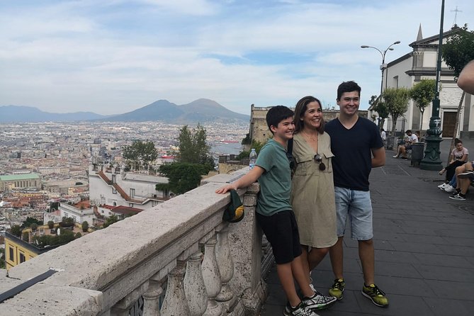 Naples Panoramic Walking Tour: From the Hills to the Center - What the guides add to the two-hour route