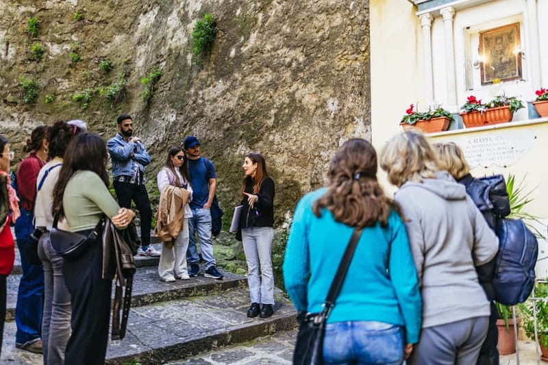 Naples: Panoramic Walking Tour with Funicular - Petraio stairs and the slow descent downtown