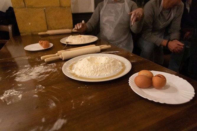 Naples Pasta Class: Fettuccine & Ravioli with Grandma’s Recipe - The class atmosphere and teaching style