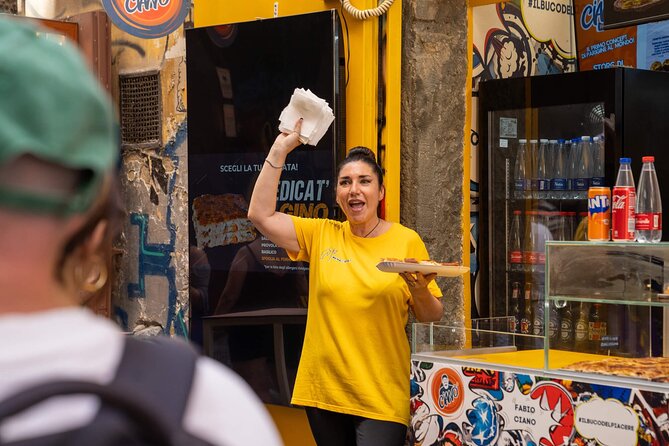Naples Pizza & Drinks Tour: A Slice of Naples with Eating Europe - Piazzetta Nilo and the city’s luckiest statue