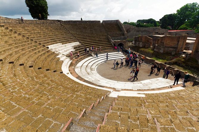 Naples: Pompeii & Mt Vesuvius All-Inclusive Small Group w/ Lunch - Pickup from Naples and the ride south