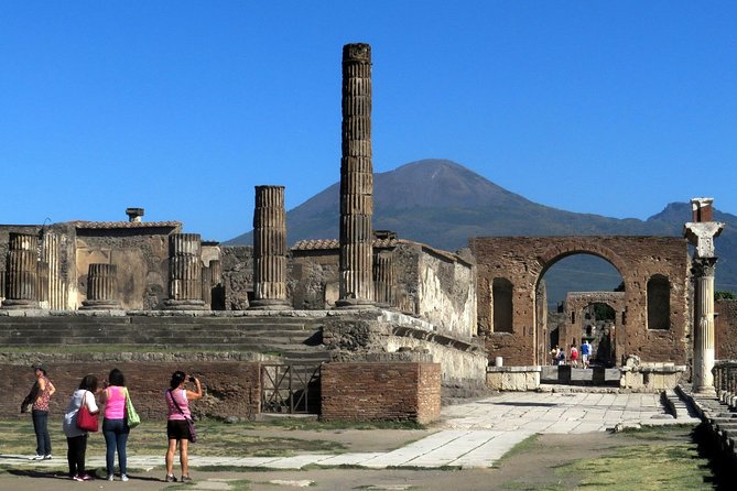 Naples: Pompeii & Mt Vesuvius All-Inclusive Small Group w/ Lunch - Pompeii in two hours: what you actually see