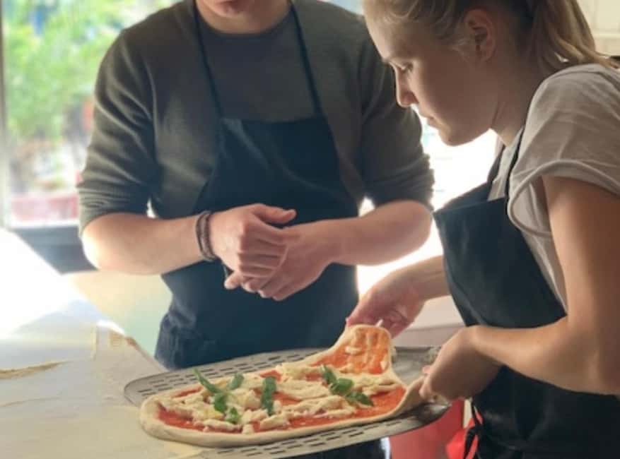 Naples: Premium Pizza-Making Class at a Pizzeria - What happens during the two-hour pizza class