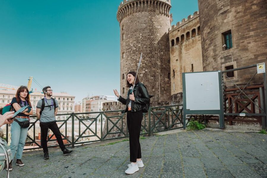 Naples: Royal Palace and Monumental Area Small Group Tour - Piazza Municipio and the medieval Castel Nuovo
