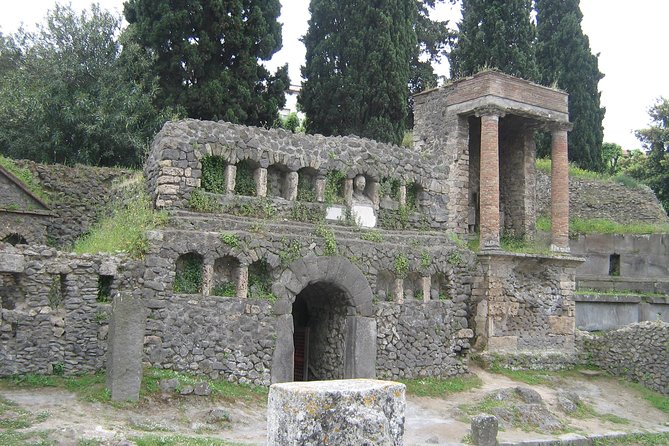 Naples Shore Excursion: Pompeii Half Day Trip from Naples - Thermal Baths and daily Roman life