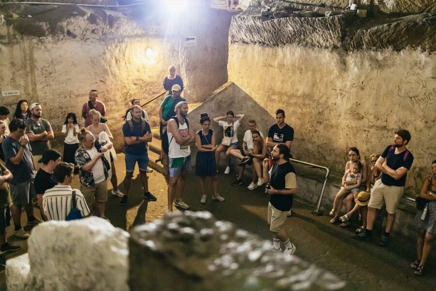 Naples: Spanish Quarters Underground Guided Tour - Practical planning near Toledo Street