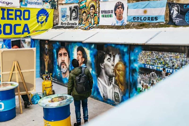 Naples: Street Art & History Tour in the Spanish Quarters - Naples during war and hardship