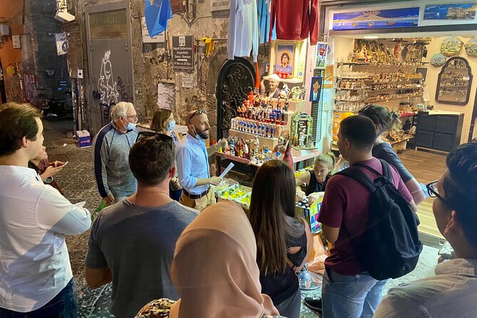 Naples Street Food Tour: Discover Local Flavors with Expert Guide - What the guides add to the experience