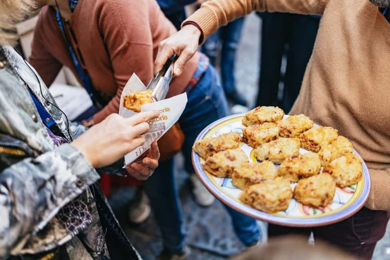 Naples: Street Food Walking Tour with Local Guide - Why the guide makes the difference