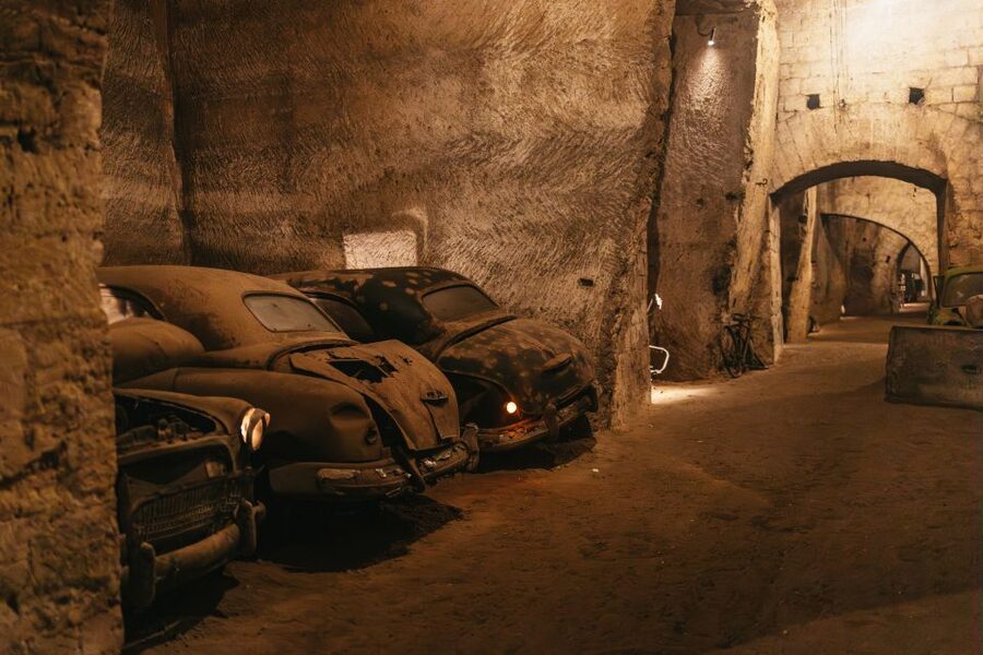 Naples: The Bourbon Tunnel Guided Tour with Entrance Ticket - Why Naples makes more sense from below