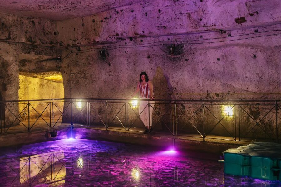 Naples: The Bourbon Tunnel Guided Tour with Entrance Ticket - World War II messages and the human side of the route