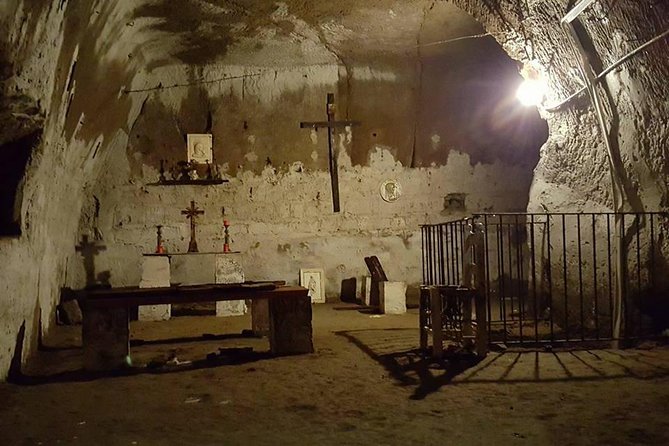 Naples Underground Spanish Quarters with Guide - Beneath Naples, water became shelter