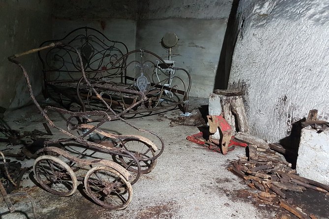 Naples Underground Spanish Quarters with Guide - How the WWII shelter changes the experience