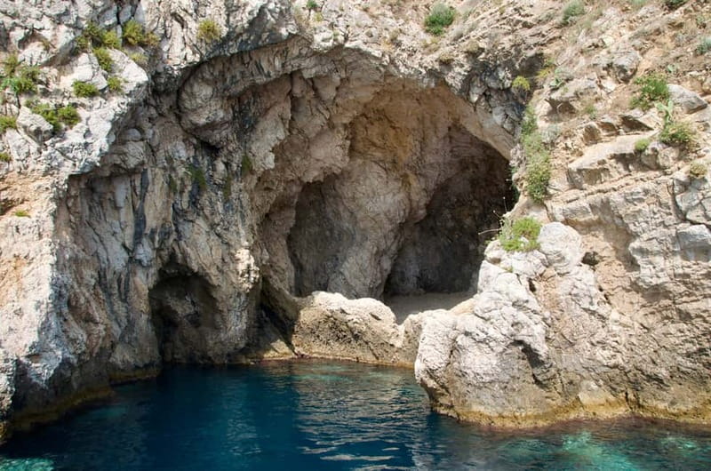 Naxos: Taormina Boat Tour with Snorkeling and Prosecco - What this Taormina boat tour is really like