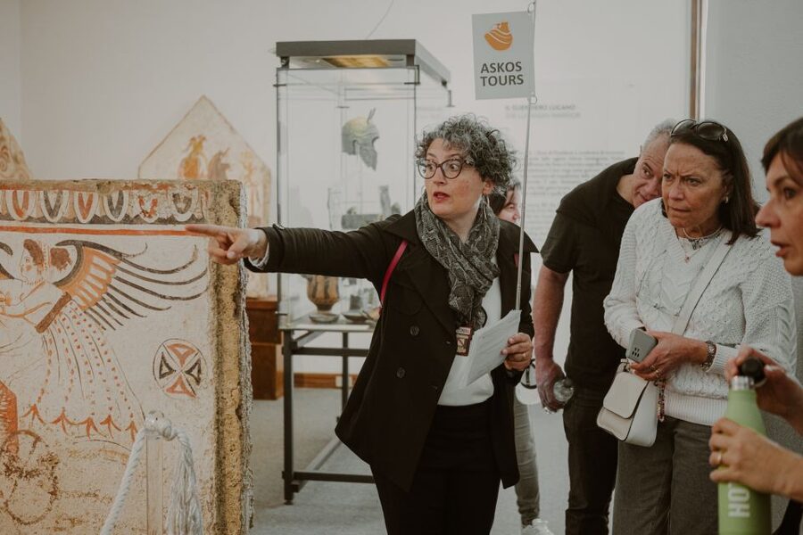 Paestum: Small-Group Tour with an Archaeologist and Tickets - The National Archaeological Museum and the Tomb of the Diver