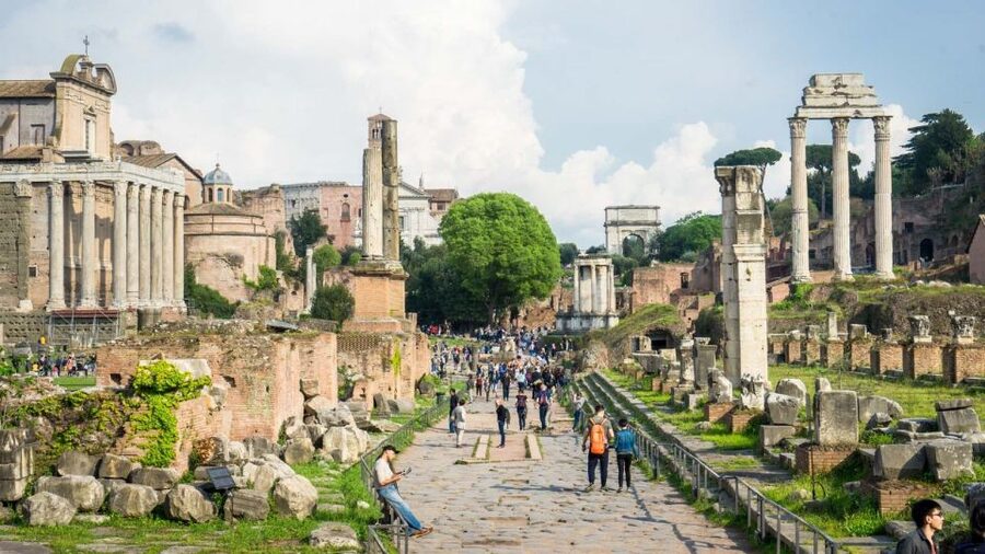 Palatine Hill and Roman Forum Tour with Fast-Track Entrance - Palatine Hill and the first chapter of Rome