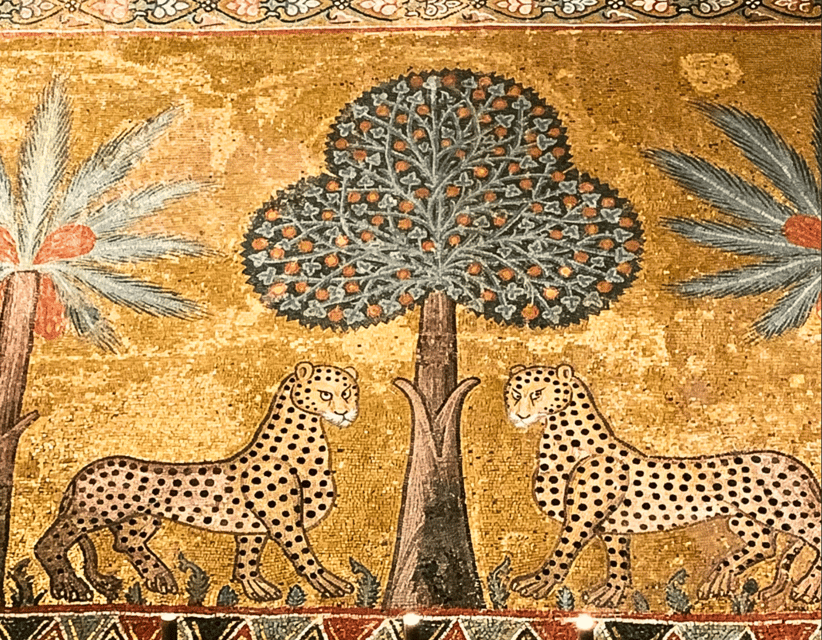 Palermo: Cappella Palatina and Palazzo dei Normanni Tour - Walking through the Palazzo dei Normanni