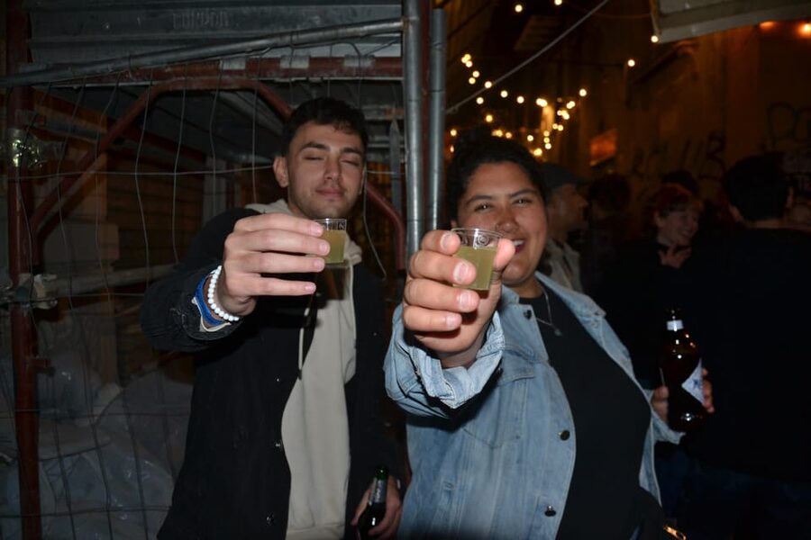 Palermo: Guided Bar Crawl with Shots and Discounts on Drinks - The walks between stops