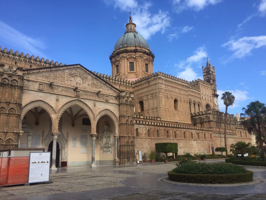 Palermo: Markets and Monuments City Center Walking Tour - Pretoria Palace and the Square of Shame