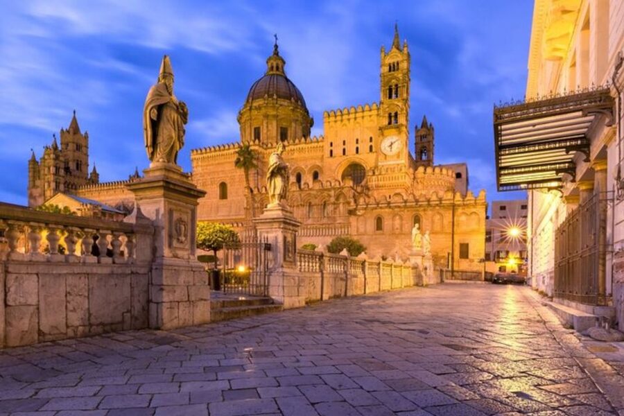 Palermo: Private Custom Walking Tour with Local Guide - The first walk through Palermo