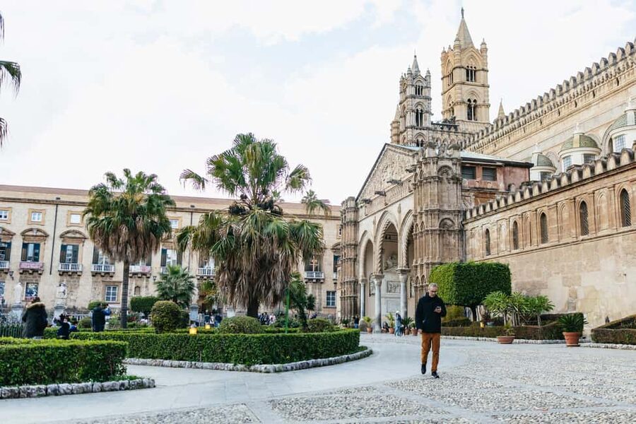 Palermo: Street Food and History Walking Tour - From Piazza Beati Paoli to Palermo Cathedral