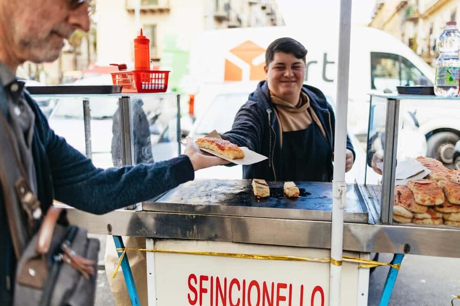 Palermo: Street Food and History Walking Tour - Ending with cannoli near Quattro Canti