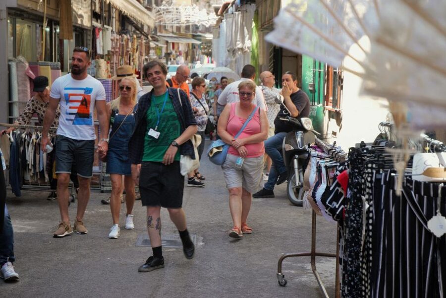Palermo: Street Food and Local Market Tasting Tour - The route from Teatro Massimo to Capo Market