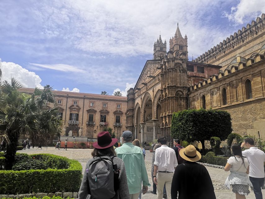 Palermo: Street Food Walking Tour with Local Guide & Tasting - Entering Capo Market and meeting Palermo’s food culture