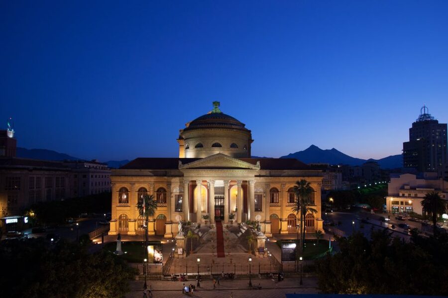 Palermo: Teatro Massimo Opera House Guided Tour - The royal box and the theater’s formal rooms