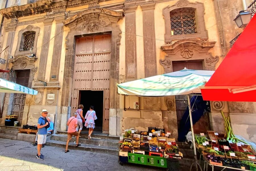 Palermo, tour tra monumenti unici e mercati colorati - Capo Market and the practical pleasure of street food