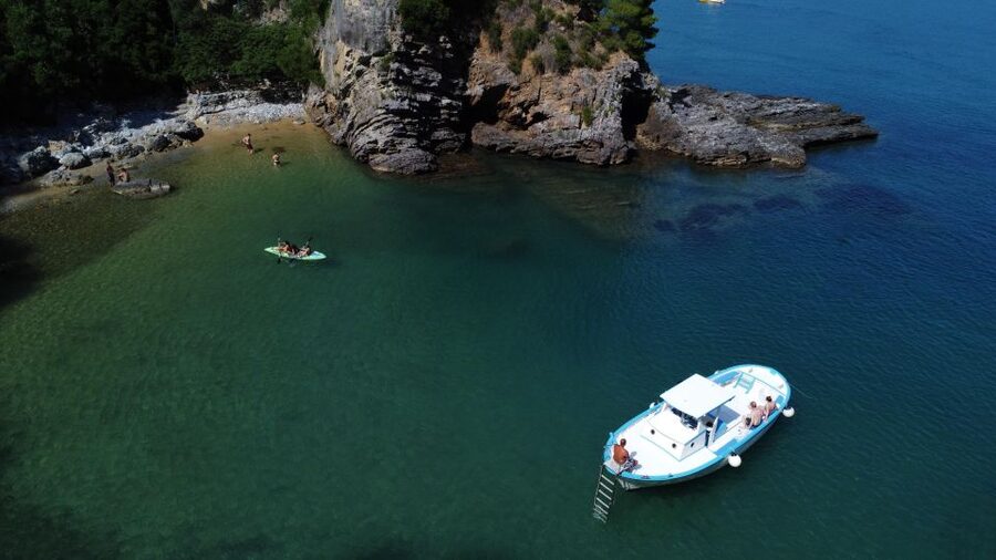 Palinuro: Costa del Mito Boat Tour - Swimming at Cala Fetente