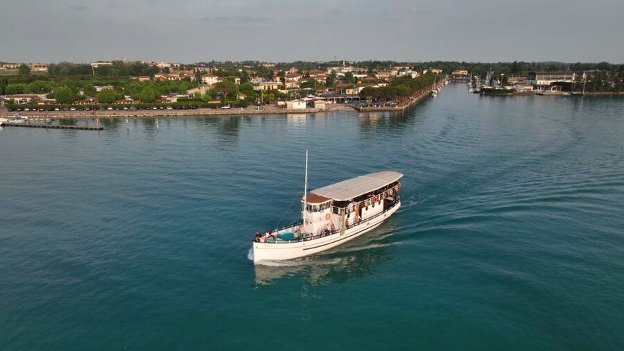 Peschiera: Half-Day Lake Garda Cruise with Lunch - Sirmione, Jamaica Beach, and the Grottoes of Catullus