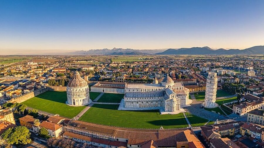 Pisa: Guided Tour with Optional Tower Tickets - Should you book the optional Tower tour?