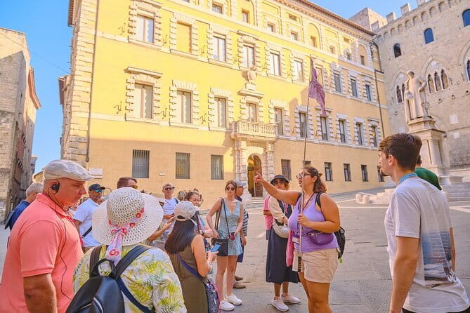 Pisa, Siena and San Gimignano Day Trip with Lunch & Wine Pairing - Siena begins with Piazza del Campo