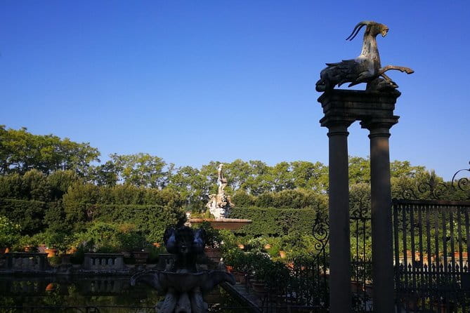 Pitti Palace, Boboli Garden & Palatina Gallery Guided Tour - The Palatina Gallery and its crowded beauty