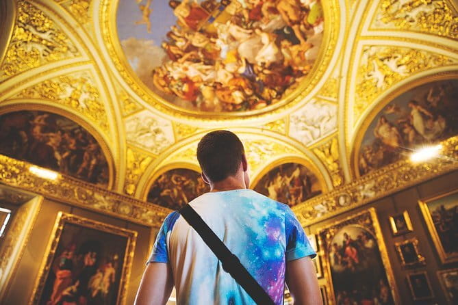 Pitti Palace, Palatina Gallery and the Medici: Arts and Power in Florence. - The palace views and the Boboli question