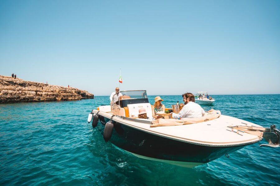 Polignano a Mare: Boat Cruise to Scenic Caves with Prosecco - The viewpoint and coastal photographs