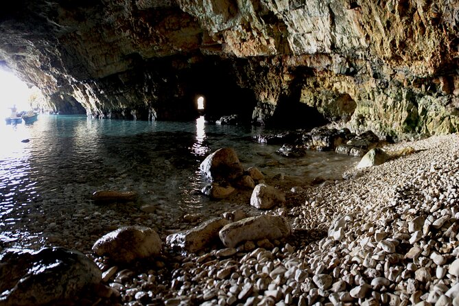 Polignano a Mare boat tour emotions, caves, diving and appetizers - The swim and snorkeling stop