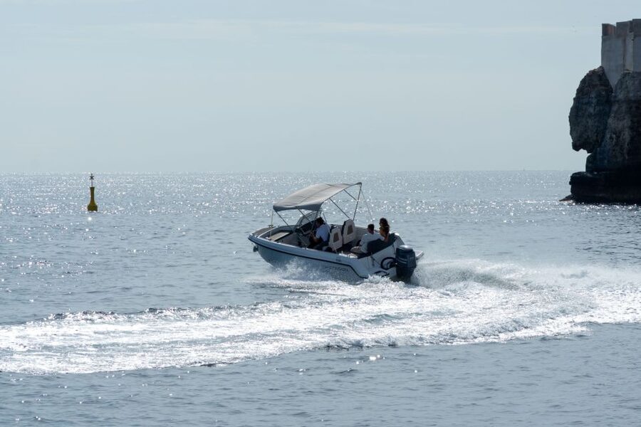 Polignano a Mare Caves and Grottos Tour with Refreshment - Entering the sea caves by boat