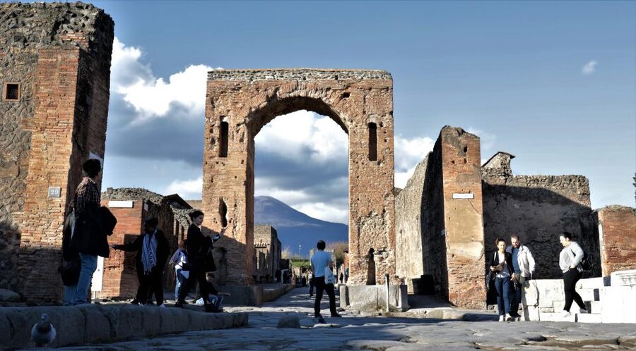 Pompeii: Day Tour of Pompeii and Vesuvius with Bus Transfer - Weather and seasonal planning
