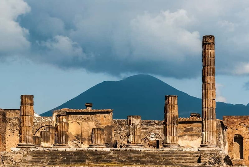 Pompeii: Exclusive Tour with Archaeologist and Entry Tickets - Forum Baths and the Macellum: daily life and difficult evidence