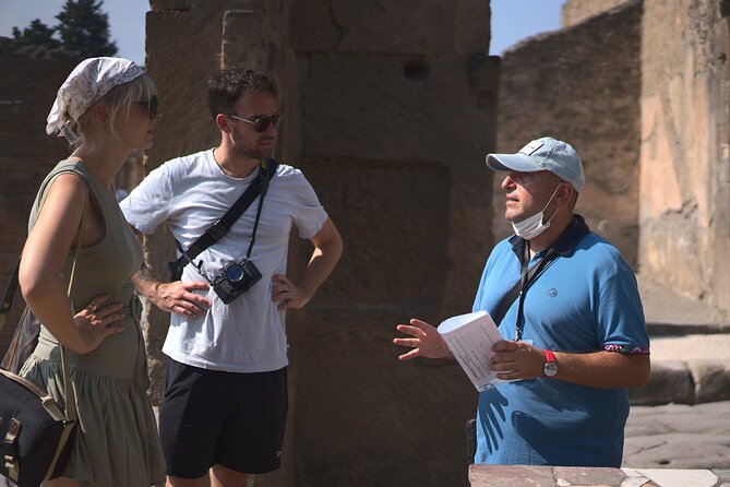 Pompeii Guided Tour & Horse Riding on Vesuvius with Lunch - Key points at a glance