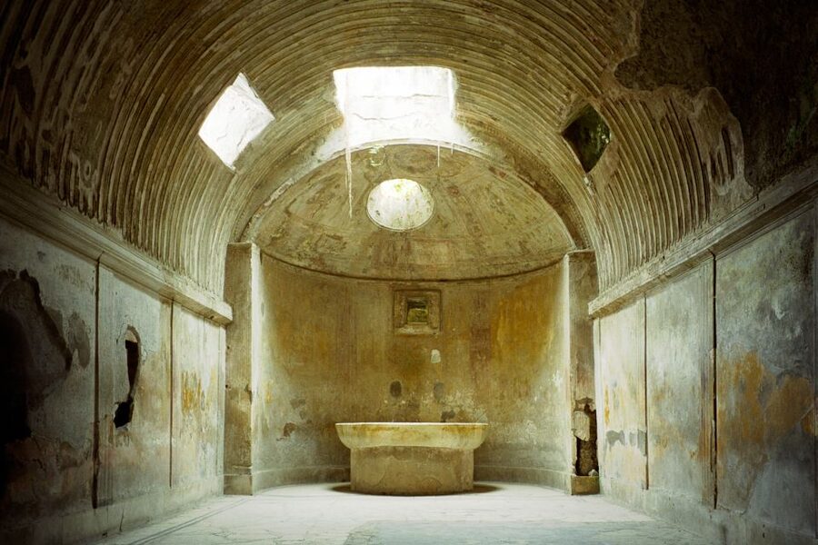 Pompeii: Guided Tour with Skip-the-Line Entry - Why a guide makes Pompeii easier to read