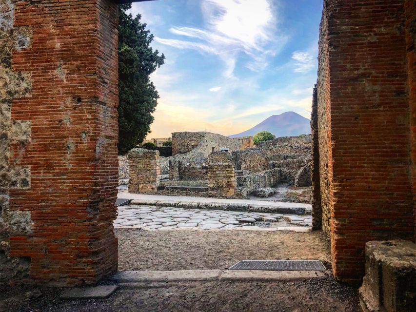 Pompeii: Guided Tour with Skip-the-Line Entry - Entering through the separate access point