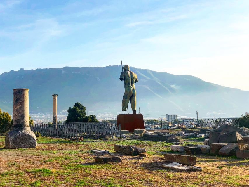 Pompeii: Guided Tour with Skip-the-Line Entry - Homes, bakeries, and everyday Pompeii