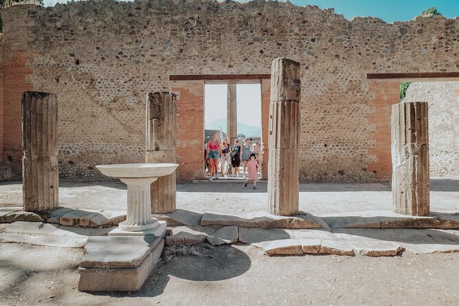 Pompeii Private Tour with an Archaeologist Guide - Lupanar and the practical side of Roman life