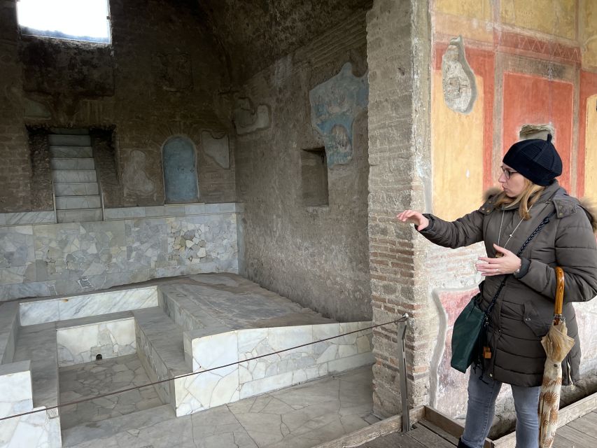 Pompeii: Small-Group Guided Tour with Skip-the-Line Ticket - A two-hour introduction to a huge ancient city